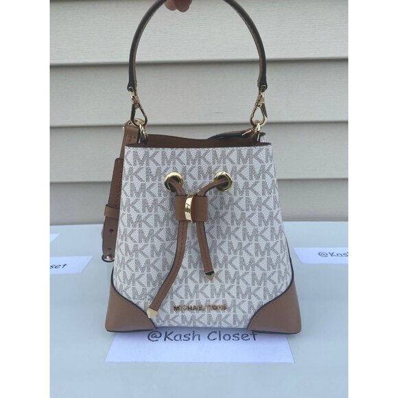 Michael Kors bucket bag mercer gallery xsmall convertible bucket crossbody bag - Picture 1 of 12